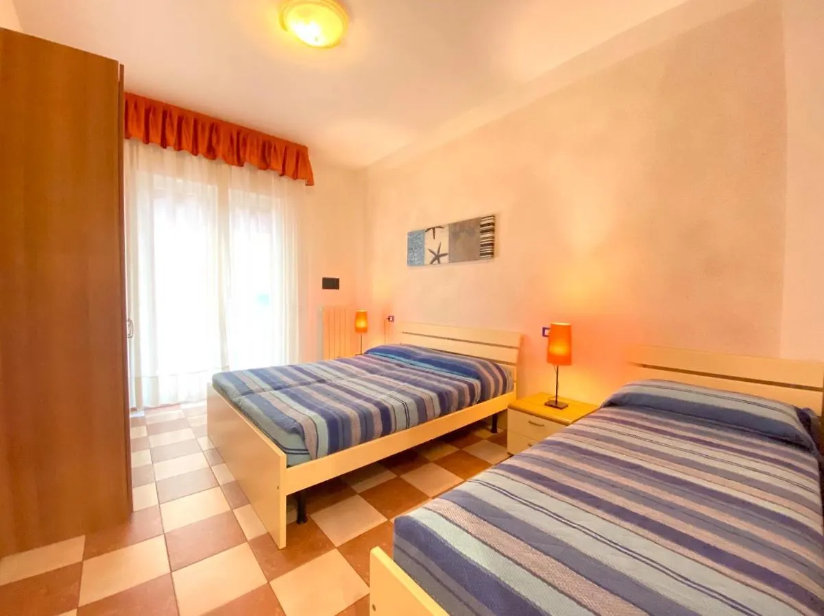 Appartamenti Adriana Carraro Immobiliare - Family Apartments Lido di Jesolo Italia